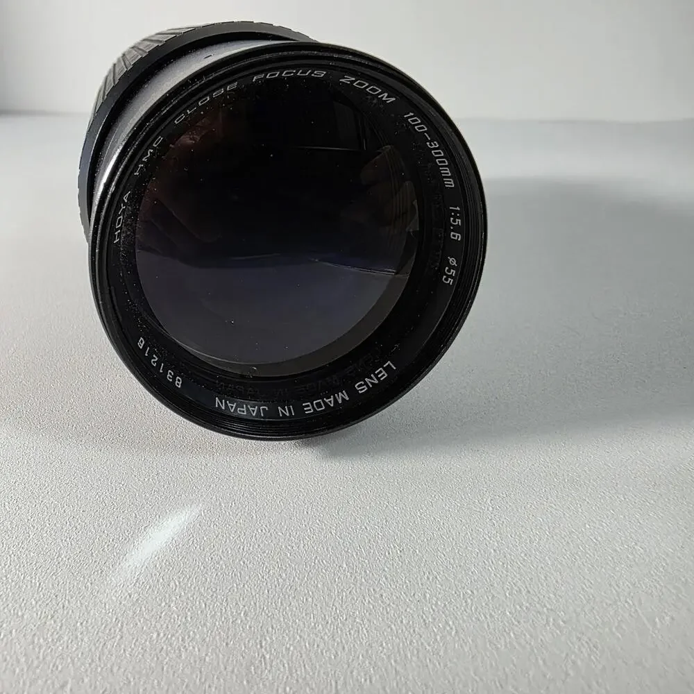 HOYA HMC 100-300MM F 5.6 ZOOM LENS FOR CANON